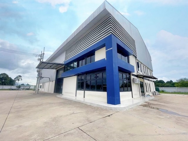 ✴️???????????????????????????? ???????????? ????????????????✴️#โรงงานผลิตโมลด์แม่พิมพ์โลหะพร้อมลูกค้า????​ ที่ดินเนื้อที่ 3 ไร่????พื้นที่สีม่วง????อ.ศรีราชา จ.ชลบุรีรายละเอียดทรัพย์   •   ที่ตั้ง: เขาคันทรง ศรีราชา ชลบุรี  •   เนื้อที่: 3 ไร่ (ผังเมืองสีม่วงจุดขาว ที่ดินประเภทพัฒนาอุตสาหกรรมตามผัง EEC ล่าสุด)  •   ขนาดที่ดิน: หน้ากว้าง 95 เมตร x ยาว 50 เมตร  •   พื้นที่โรงงาน: 1,100 ตรม.  •   พื้นที่จอดรถ: 150 ตรม.  •   อายุโกดัง: เพ