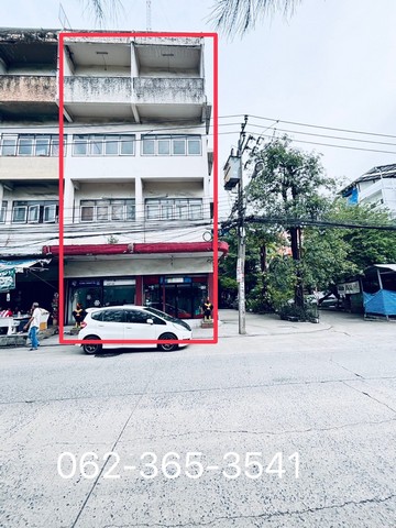 สอบถามข้อมูลเพิ่มเติม / นัดชมสถานที่ติดต่อ : คุณแต้ว โทร 062-365-3541Line ID : 0898177887ขายอาคารพาณิชย์ 5 ชั้น รามคำแหง 2 บางนา (Ramkhamhaeng 2 Bangna)  ขนาด 29 ตารางวา มีดาดฟ้า ทำเลดี ใกล้มหาวิทยาลัยรามคำแหง 2 ตลาดนัมเบอร์วัน ราม 2ที่ตั้ง : ถนนรามคำแหง2 ซอยรามคำแหง 6 แขวงดอกไม้ เขตประเวศ กรุงเทพมหานคร รหัสไปรษณีย์ 10250จุดเด่น:  - ทำเลดี ใกล้ตลาด ใกล้สถานศึกษา ใกล้ห้างสรรพสินค้า ใกล้ทางด่วน  - การเดินทางส�