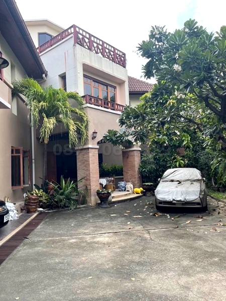 บ้านเดี่ยว ซอยรัชดา 32 142 ตารางวา หลังมุม ทำเลดีมากกก