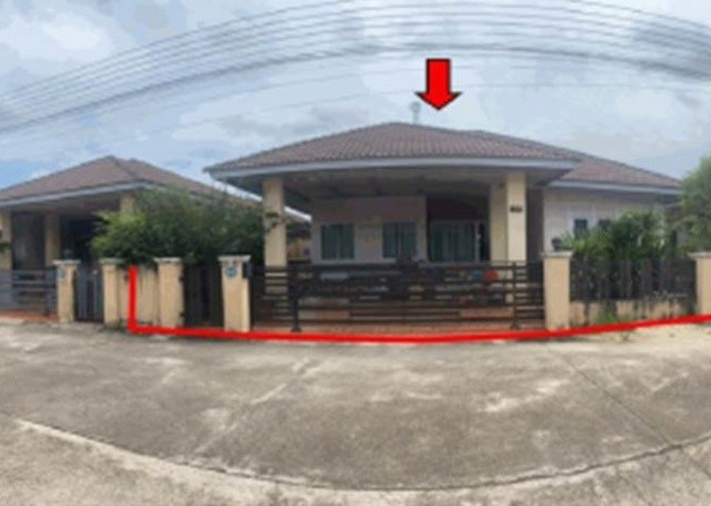   Code ID : PGSNI-LB-A-650064  ราคา  2,950,000  บาท ▸ เนื้อที่ 61.20 ตร.ว   พื้นที่ใช้สอย 143.95 ตร.ม.  * 3 ห้องนอน 2 ห้องน้ำ   * 1 ที่จอดรถ   บ้านหันไปทางทิศตะวันตก  พิกัดทรัพย์ : https://maps.app.goo.gl/myMpU33M1MdnchfW8  สถานที่ใกล้เคียง ▸ใกล้  บิ๊กซี ซูเปอร์เซ็นเตอร์ สุราษฎร์ธานี ▸ใกล้  โรงพยาบาลค่ายวิภาวดีรังสิต ▸ใกล้  ไทวัสดุ สุราษฎร์ธานี ▸ใกล้  โรงเรียนเมืองสุราษฎร์ธานี  สอบถามเพิ่มเติม / นัดชม โทร. 097-419-5982(พลอย) โทร. 096-932-4624(ออมสิน) Line : @panay