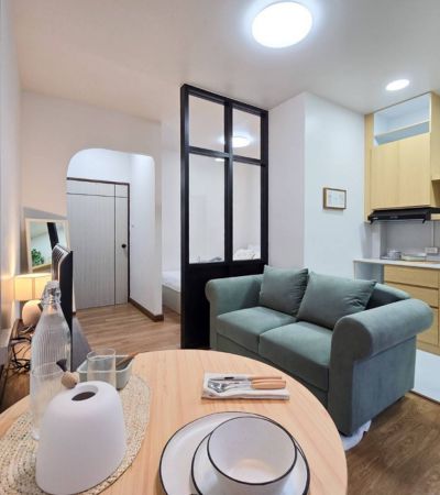 ติดต่อ หลิน 088 598 6998 Line ID: positive.agขาย 1.59 ล้านบาท* ศรีธนาคอนโด1 ห้วยแก้ว, นิมมาน, มชทำเลทอง คล้องใจ จะไปที่ไหน ก็สะดวก เข้าออกได้ทั้ง ถ.ห้วยแก้ว (ซอยสมุดลานนา)และ ถ.ศิริมังคลาจารย์ ซ.1.1 ห้องนอน 1 ห้องน้ำ พื้นที่ 26 ตารางเมตรทำเลนิมมานเหมินทร์ แต่งเฟอร์นิเจอร์ครบพร้อมอยู่ .-รักษาความปลอดภัย 24 ชั่วโมง-กล้องcctv ทุกจุด-แอร์ 1 เครื่อง-TV-ตู้เย็น-เครื่องทำน้ำอุ่น 1 เครื่อง-เตียง+ที่นอน-ตู้เ