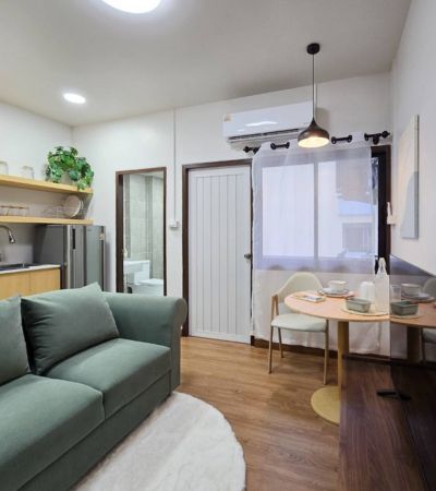 ศรีธนาคอนโด1 ห้วยแก้ว, นิมมาน, มช ทำเลทอง คล้องใจ จะไปที่ไหน ก็สะดวก  เข้าออกได้ทั้ง ถ.ห้วยแก้ว (ซอยสมุดลานนา)