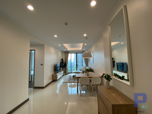 ขาย คอนโด Supalai Oriental Sukhumvit 39 ขนาด 74 ตรม วิวสวย ใกล้ BTS พร้อมพงษ์---**จุดเด่นของโครงการ:**- **ทำเลที่ตั้ง:** ตั้งอยู่ใจกลางสุขุมวิท ใกล้ BTS พร้อมพงษ์, ห้างสรรพสินค้า The EmQuartier และโรงเรียนนานาชาติ Bangkok Prep- **ส่วนกลาง:** โครงการมีสิ่งอำนวยความสะดวกครบครัน เช่น สระว่ายน้ำ ฟิตเนส สวนหย่อม และห้องอเนกประสงค์- **การออกแบบ:** ดีไซน์ทันสมัย ใช้วัสดุเกรดพรีเมียม การออกแบบเน้นความเป็นส่วนตัว พร้อม�