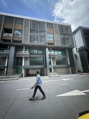 เช่าอาคารพาณิชย์  5 ชั้น โครงการ the pretium bangna ตำบล บางแก้ว อำเภอ บางพลี สมุทรปราการ 