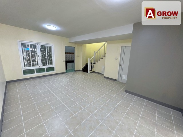 ม.พฤกษา15  บ้านรีโนเวทใหม่พร้อมอยู่ เดินทางสะดวก โครงการติดถนนบางพลี-ตำหรุ