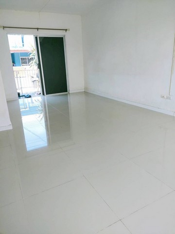 ให้เช่าทาวน์เฮาส์ 2 ชั้น หมู่บ้านพฤกษา64/2  ถ.เลียบคลองสาม รังสิตคลองสาม
