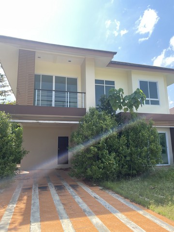 Code ID : PGSNI-LB-A-660023  ราคา  6,500,000   บาท ▸ เนื้อที่ 97.50 ตร.ว   พื้นที่ใช้สอย 130.7 ตร.ม.   ▸3 ห้องนอน 3 ห้องน้ำ    ▸1 ที่จอดรถ   บ้านหันไปทางทิศเหนือ  พิกัดทรัพย์ :  https://maps.app.goo.gl/GJEoRQbSqPKHSyUr5  สถานที่ใกล้เคียง ▸ใกล้  โลตัส สุราษฎร์ธานี ▸ใกล้  ดูโฮม สุราษฎร์ธานี ▸ใกล้  เซ็นทรัล สุราษฎร์ธานี ▸ใกล้  มหาวิทยาลัยราชภัฏสุราษฎร์ธานี  สอบถามเพิ่มเติม / นัดชม โทร. 097-419-5982(พลอย) โทร. 096-932-4624(ออมสิน) Line : @panaya (มี@ด้านหน้า)  ปรึกษาสิน�