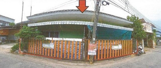   Code ID : PGSNI-LB-A-650062  ราคา  1,600,000  บาท ▸ เนื้อที่ 47.80 ตร.ว   พื้นที่ใช้สอย 180 ตร.ม.   ▸3 ห้องนอน 2 ห้องน้ำ    ▸1 ที่จอดรถ   บ้านหันไปทางทิศตะวันตกเฉียงใต้  พิกัดทรัพย์ : https://maps.app.goo.gl/3JLWDcQWgJ2buc9B8  สถานที่ใกล้เคียง ▸ใกล้  ดูโฮม สุราษฎร์ธานี ▸ใกล้  โลตัส สุราษฎร์ธานี ▸ใกล้  เซ็นทรัล สุราษฎร์ธานี ▸ใกล้  มหาวิทยาลัยราชภัฏสุราษฎร์ธานี  สอบถามเพิ่มเติม / นัดชม โทร. 097-419-5982(พลอย) โทร. 096-932-4624(ออมสิน) Line : @panaya (มี@ด้านหน้า)  �