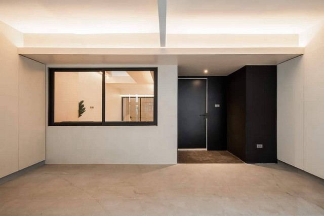 ขายทาวน์โฮม2ชั้นปรับปรุงใหม่ทั้งหลัง  ใกล้ BTS พระโขนง  แต่งสวยพร้อมอยู่  ซื้อไว้ลงทุนหรืออยู่เองก็คุ้ม