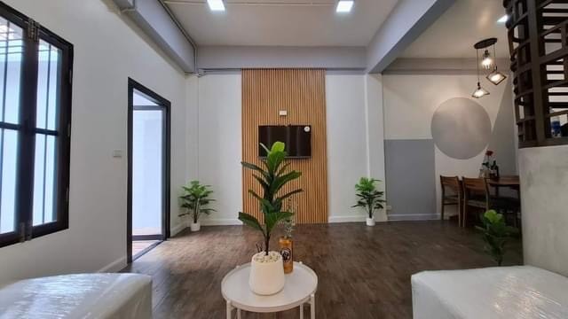 [H039]ให้เช่า 35.9k  ทาวน์โฮม 3 ชั้น รีโนเวทใหม่ พหลโยธิน 40 เขตจตุจักร ใกล้รถไฟฟ้า BTS เกษตรศาสตร์ เพียง 350 เมตร