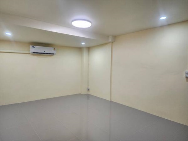 ใกล้ BTSวุฒากาศ 300 ม. ให้เช่า AIRBNB รวม 2คูหา โฮมออฟฟิศ  ทาวน์โฮม 3ชั้น 8นอน 4น้ำ จอดรถ 1-2คัน 36 ตรว.400ตรม.  ม.สยาม  ถ.เพชรเกษม 3.6 กม.