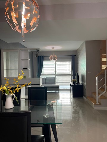 ให้เช่าทาวน์โฮม2 ชั้น ซ.วัดหนามแดง  โครงการพฤกษา ไพร์ม ศรีนครินทร์-บางนา ขนาดเนื้อที่ 17 ตร.ว.พื้นที่ใช้สอย 98.0 ตร.ม.3 ห้องนอน, 2 ห้องน้ำ