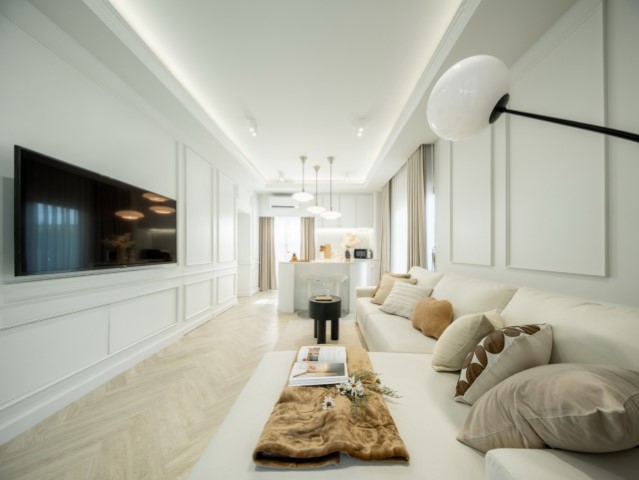 สวยมากบ้านกลางเมือง สุขุมวิท - อ่อนนุช ทาวน์โฮม 3 ชั้น แต่งหรู แปลงพิเศษ พื้นที่ใหญ่ที่สุดของโครงการ 37.2 ตารางวาบ้านกลางเมือง สุขุมวิท - อ่อนนุชโครงการใหม่ล่าสุด ในซอยอ่อนนุช 70/1 ( สุขุมวิท 77 ) โดยกลุ่มบริษัท APขายด่วน !แปลงพิเศษ Rare Item ใหญ่ที่สุดในโครงการโดดเด่น เป็นสง่า บนเนื้อที่ขนาด 37.2 ตารางวาต้นโครงการ ใหญ่กว่าแปลงปกติ 2 เท่า มีสวนหย่อมส่วนตัวอยู่ในโซนพิเศษของโ�