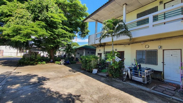 ขายอพาร์เม้น บางพระ ศรีราชา 2 ไร่เศษ เหมาะลงทุน  ใกล้ตลาดสดบางพระ  ซอยเทศบาล 7/3  อยู่หลัง 7-eleven