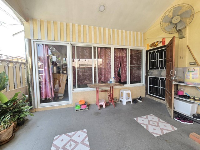 ตลาดน้ำตลิ่งชัน The Circle ราชพฤกษ์  1 กม จรัญ31-35 ให้เช่า โกดัง และ โฮมออฟฟิส  2ชั้น 3นอน 2น้ำ 3จอดรถ 90 ตรว..วัดเจ้าอาม 3 กม.