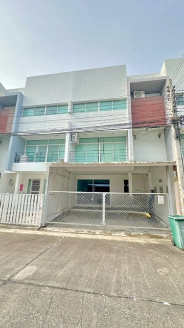 โลตัส ซิตี้ พาร์ค บางพลี 750 ม. ให้เช่า โฮมออฟฟิศ 3 ชั้น หน้ากว้าง 8.5 ม.  23 ตร.ว.  เทพารักษ์ 4นอน  บางนา-ตราด กม. 21-25  ตลาดใจโต 4แอร์ 