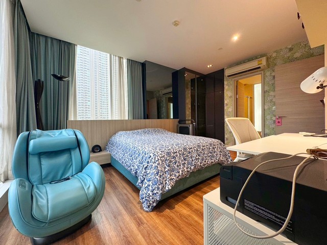 ขายคอนโดหรู ห้องมุม The Room สาทร 1 Bed ห้องใหญ่ 78 ตร.ม. ใกล้ BTS 2 สถานี