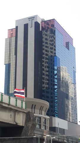 ออฟฟิศให้เช่าสุขุมวิท อโศก อาคารไทม์สแควร์ รถไฟฟ้าบีทีเอสสถานีอโศก คลองเตย เขตคลองเตย ขนาดพื้นที่เริ่ม 100  ตรม.ขึ้นไป  O2,512,59O9,  O84,543,4833ดูข้อมูลอาคารอื่นที่ www.irentoffice.com และยินดีรับฝากขาย-ให้เช่าสำนักงานค่าประกันการเช่า    3    เดือนค่าเช่าล่วงหน้า      1    เดือนสัญญาการเช่าสำนักงาน3ปีขนาดพื้นที่ให้เช่า100  ตารางเมตรขึ้นไปขนาดพื้นที่และค่าใช้จ่ายต่างๆ อาจมีการปรับเปลี่ยนกร