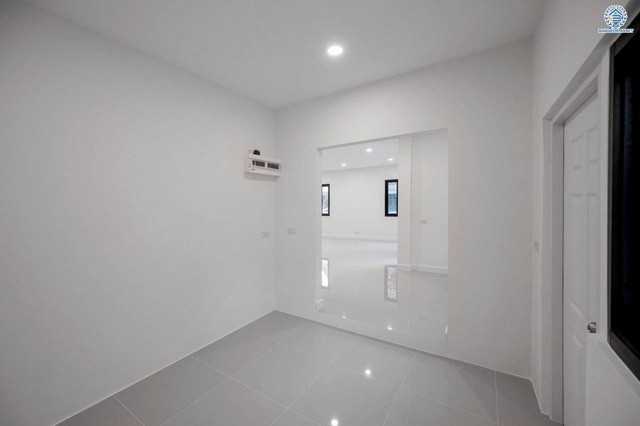 ขายบ้านเดี่ยว 2 ชั้น วรารมย์ เพชรเกษม81  ขนาด 80 ตร.วา ตกแต่งใหม่ อยู่บนถนนสายหลัก