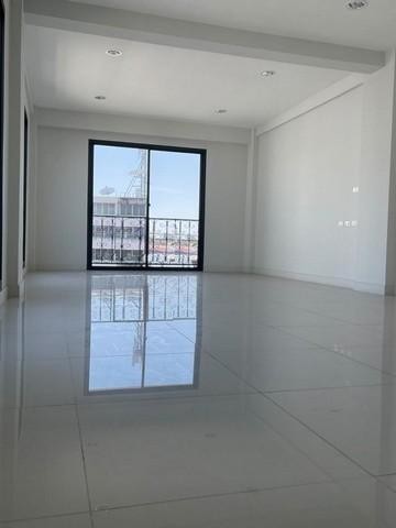 PB4683 ให้เช่าโฮมออฟฟิศ 4.5 ชั้น ติดถนนอ่อนนุช โครงการ เดอะ มาสเตอร์ @ บีทีเอส อ่อนนุช 2 โครงการใกล้ MRTศรีนุช เพียง 400 ม.