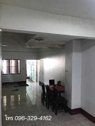 ขายบ้านทาวน์เฮาส์ ราคาถูกในอำเภอเมืองเชียงราย ดอยพระบาท เนื้อที่ใช้สอยเยอะ ใกล้แหล่งชุมชน เดินทางสะดวก เจ้าของขายเอง