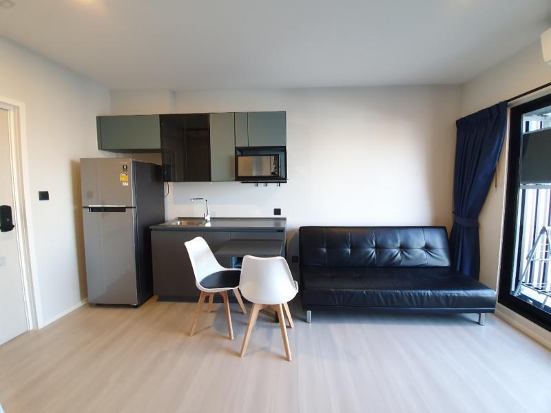 ขายด่วน!!  THE KEY MRT PHETKASEM 48 ติด MRT เพียง 20 เมตร   ราคาเพียง  2.65 ล้าน