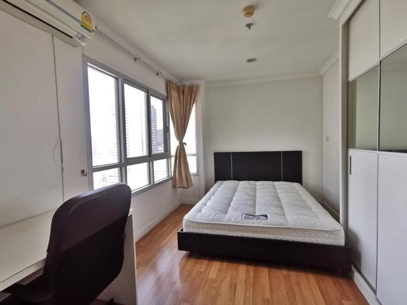 For Sale : ขายด่วน ทำเลดี ราคาดี สภาพดีมาก ลุมพินี เพลส พระราม 9 ขนาด 2 นอน 2 น้ำ ห้องมุม  พื้นที่ 70 ตร.ม. เพียง 6.05 MB ( รวมโอน )