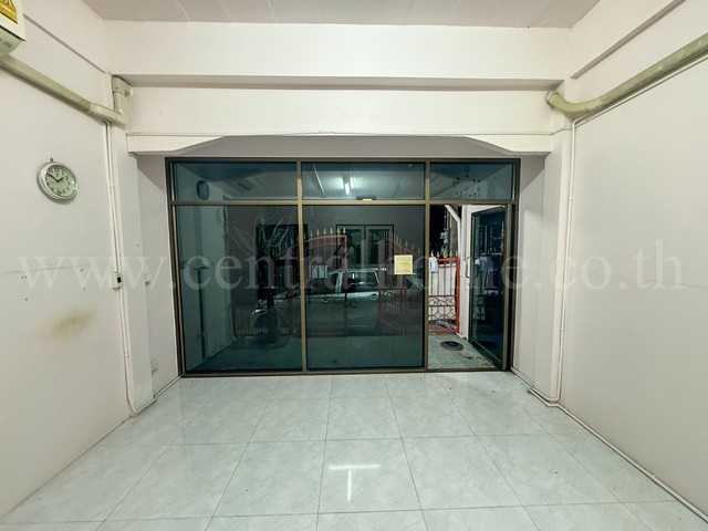 ทาวน์เฮ้าส์ มีนบุรี หมู่บ้านพร้อมสุข 2 ซอยสามวา 23