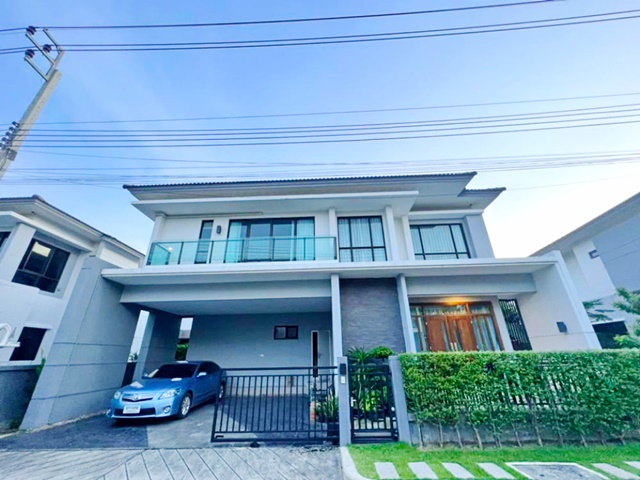 พร้อมสวน City เซนทรัลปิ่นเกล้า คฤหาสน์ 2ชั้น ครอบครัวใหญ่ 4นอน 5น้ำ 59,998B-M ลดจาก80K 86ตร.ว  312 ตร.ม เฟอร์ครบ The walk ราชพฤกษ์-สวนผัก Central Pinklao 2-storey mansion with garden City big family 4bed 5bath 59,998B-M reduced from 80K 86sq.wa 312sq.m. Fully Fur The Walk Ratchapruek-Suan Phak 86ตร.ว  312 ตร.มมีพื้นที่ข้างบ้าน เหมาะกับการอยู่เป็นครอบครัวใหญ่ ถนน บางกรวย-กรุงนนท์ ตำบล มหาสวัสดิ์ อำเภอบางกรวย นนทบุรี 11130รายละเอียดบ้าน- 4 ห้องนอน - 5 ห้องน้ำ - มีห้องสำหรับผู้สูงวัย- ห้องนอนข้าง