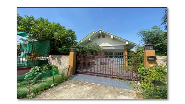  Code ID : PGTAK620012  ราคา   2,100,000  บาท ▸ เนื้อที่ 67.10 ตร.ว  พื้นที่ใช้สอย 92.5 ตร.ม.   ▸2 ห้องนอน 2 ห้องน้ำ    ▸1 ที่จอดรถ   บ้านหันไปทางทิศตะวันออกเฉียงเหนือ  พิกัดทรัพย์ : https://maps.app.goo.gl/GEhKTCimCtNfDNvK7  สถานที่ใกล้เคียง ▸ใกล้  PTT Station ปตท.ตาก-แม่สอด ▸ใกล้  ไทวัสดุ ตาก ▸ใกล้  วิทยาลัยนอร์ทเทิร์น ▸ใกล้  วัดสมเด็จพระเจ้าตากสินมหาราช  สอบถามเพิ่มเติม / นัดชม โทร. 097-419-5982(พลอย) โทร. 096-932-4624(ออมสิน) Line : @panaya (มี@ด้านหน้า)  ปรึกษาสิน�