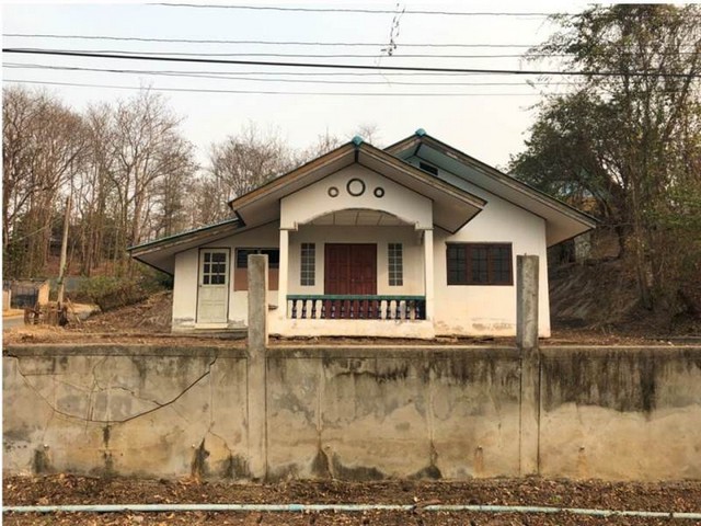   Code ID : PGTAK5401  ราคา   673,000    บาท ▸ เนื้อที่ 76 ตร.ว  พื้นที่ใช้สอย 97 ตร.ม.   ▸2 ห้องนอน 2 ห้องน้ำ    ▸1 ที่จอดรถ   สถานที่ใกล้เคียง ▸ใกล้  PTT Station สถานีบริการน้ำมัน และ EV ปตท.แม่ระมาด ▸ใกล้  วัดดอนแก้ว ▸ใกล้  โรงพยาบาลแม่ระมาด ▸ใกล้  โรงเรียนแม่ระมาดวิทยาคม  สอบถามเพิ่มเติม / นัดชม โทร. 097-419-5982(พลอย) โทร. 096-932-4624(ออมสิน) Line : @panaya (มี@ด้านหน้า)  ปรึกษาสินเชื่อฟรี One Stop Service ดูแลตั้งแต่ต้นจนจบบริษัท ปณยาคิดดี จ�