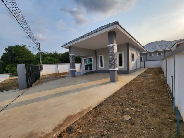 ขายด่วนบ้านเดี่ยว ทำเลดี ใกล้โลตัสปราณบุรี อ.ปราณบุรี จ.ประจวบคีรีขันธ์