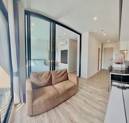 TEL:088-559 5199 คุณเอLine: https://line.me/ti/p/C0eGe0whLXด่วน!! ให้เช่าคอนโด ราคาถูกสุดคุ้ม โครงการ ไนท์บริดจ์ ดิ โอเชี่ยน ศรีราชาทำเลดี การเดินทางสะดวก ติดถนนสุขุมวิท ราคาโปรโมชั่น 9,000 บาท/เดือน (ห้องมีจำนวนจำกัด) สัญญารายปี ขนาดห้อง 35 ตรม. 1 ห้องนอน 1 ห้องน้ำ 1 ที่จอดรถ- พร้อมเฟอร์นิเจอร์บิวท์อิน และเครื่องใช่ไฟฟ้า - เป็นห้องรวม wifi อุปกรณ์ต่างๆภายในห้องครบ- พร้อมเข้าอยู่ได้เลย สิ่งอำนวยความสะด