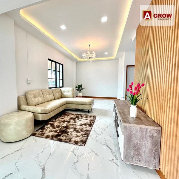 ม. วรารมย์ ราษฎร์อุทิศ16 บ้านเดี่ยวหลังมุมใน พื้นที่ใช้สอยเยอะ วิวสวยอากาศดี ตกแต่งและต่อเติมครบครันพร้อมเข้าอยู่ได้เลย