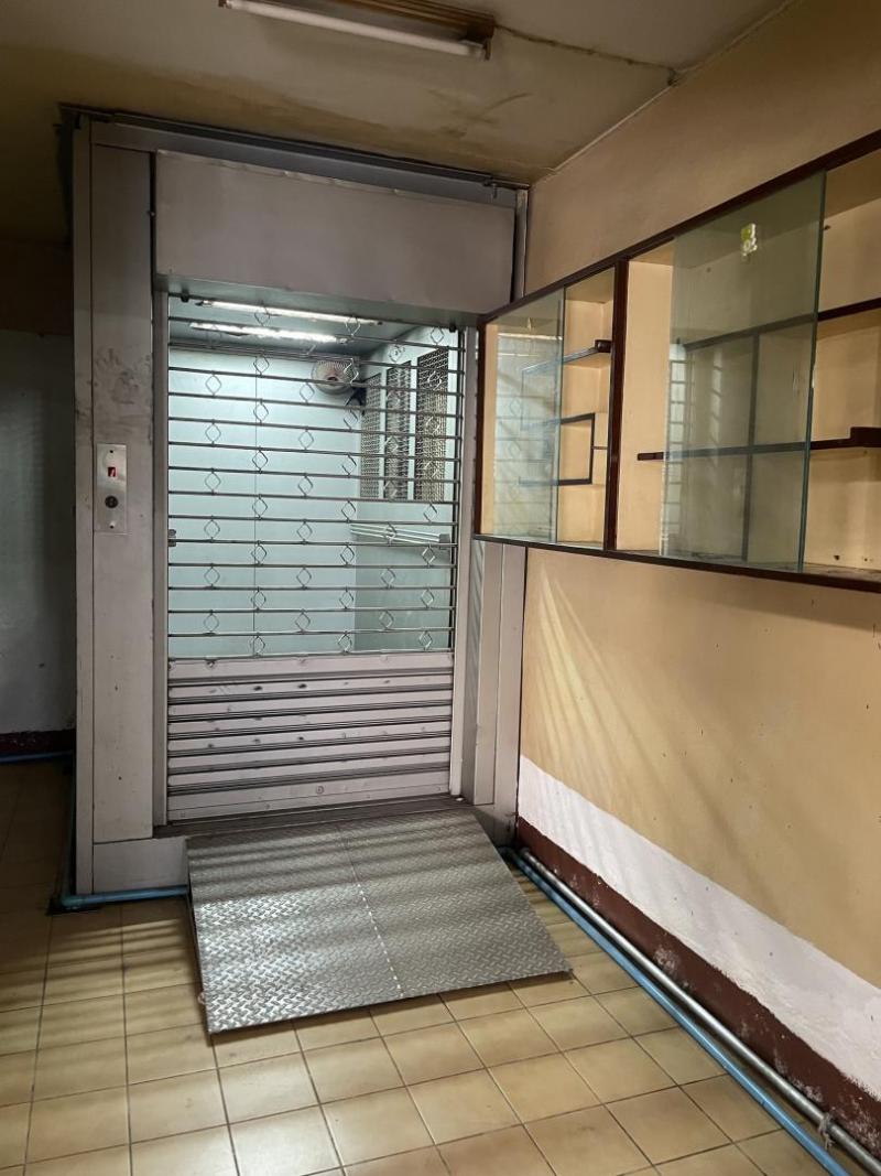 BS868 ขายอาคารพาณิชย์ 4.5 ชั้น ห้องหัวมุม ซอยสีลม 22 – ทำเลทองตรงข้ามวัดแขก เขตบางรัก