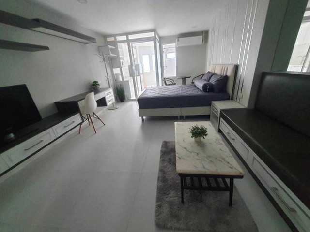 ฮิลล์ไซค์4 ห้องขนาดใหญ่ เฟอร์ครบ ใกล้เมญ่า นิมมาน