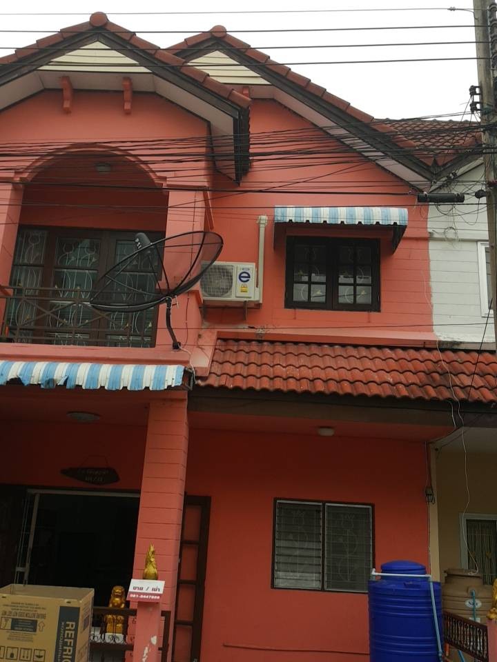 ขายทาวน์เฮ้าส์2ชั้น หมู่บ้านชุมชน MP การ์เด้น อยู่ถนนรังสิตนครนายก ธัญญะคลอง6 ข้างม.ราชมงคลธัญญะ พท.22 ตรว.3นอน 2น้ำ ใกล้ดูโฮม,บิ๊กซีคลอง6,ทางด่วน ขาย 1.6 ล้าน ค่าโอนคนละครึ่งติดต่อ 0622826264 หมวยขายทาวน์เฮ้าส์2ชั้น หมู่บ้านชุมชน MP การ์เด้น อยู่ถนนรังสิตนครนายก ธัญญะคลอง6 ข้างม.ราชมงคลธัญญะ พท.22 ตรว.3นอน 2น้ำ ใกล้ดูโฮม,บิ๊กซีคลอง6,ทางด่วน ขาย 1.6 ล้าน ค่าโอนคนละครึ่งติดต่อ 0622826264 