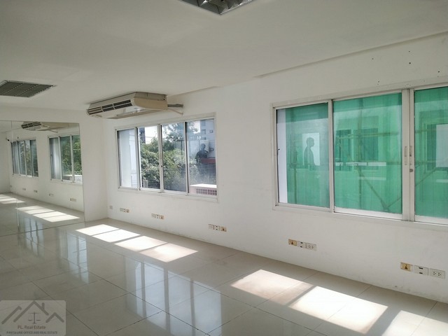 ให้เช่าอาคาร​สำนักงาน​ 5 ชั้น​ ประมาณ 655 ตรม. มีลิฟท์ ถนนนวลจันทร์ ติดเลียบด่วนรามอินทรา ใกล้เซ็นทรัลอีสวิลล์ เหมาะทำออฟฟิศ หรือหลายธุรกิจ