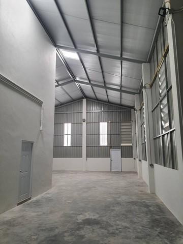 POR4809 ด่วน ให้เช่า โกดัง พร้อม ออฟฟิศ ราคาเช่า 80,000 บาท ซอยลาดพร้าว35 41 