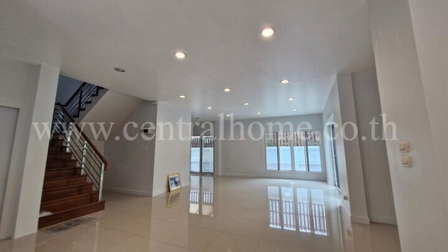 บ้านเดี่ยว 2 ชั้น ระเบียงสวน 5 ถนนราษฎร์พัฒนา ใกล้ MRTสถานีราษฎร์พัฒนา