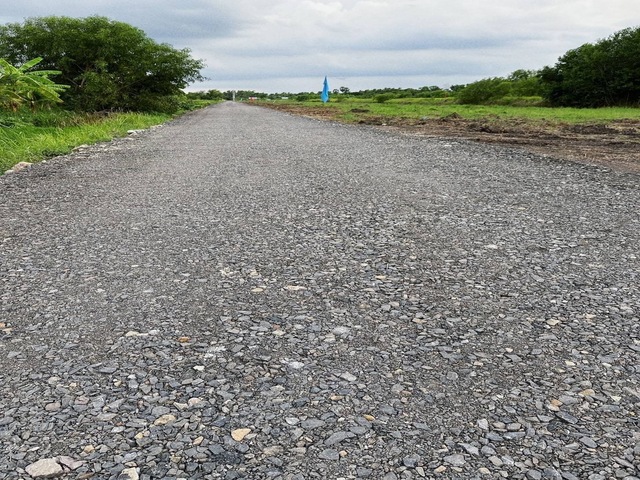 ขายที่ดินถมแล้ว  คลอง 11 หนองเสือ 690,000/ไร่  ที่ดินหน้ากว้าง