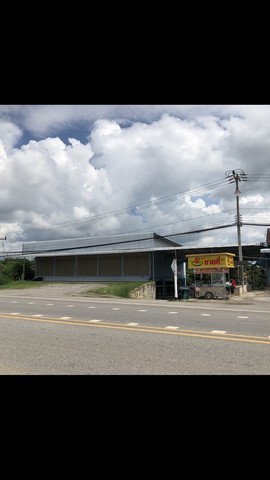 ขายอาคารพาณิชย์ 2 ชั้น 2 อาคาร ติดถนน อำเภอลี้ จังหวัดลำพูน เนื้อที่ 1 งาน 77 ตารางวา