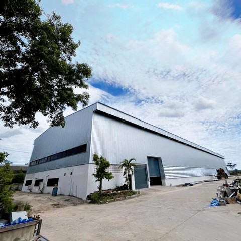 #ขายโรงงานนิคมพัฒนาระยอง#ขายโรงงานพร้อมสิ่งปลูกสร้าง✴️บนเนื้อที่ 17.5 ไร่????ต.มาบข่า อ.นิคมพัฒนา     จ.ระยอง????ราคา​ 170​ ล้านบาท????​รายละเอียดทรัพย์​♾️ เนื้อที่ 17.5 ไร่✴️​ พื้นที่ใช้สอย 6,790 ตร.ม.✴️ออฟฟิศ 3 ห้อง เนื้อที่ 220   ตร.ม.​ 1​ หลัง✴️โรงงาน เนื้อที่ 2,070 ตร.ม. ✴️ โรงงาน เนื้อที่ 1,188 ตร.ม. ✴️โรงงาน เนื้อที่ 3,312 ตร.ม.    1 หลัง พร้อมออฟฟิศ 5 ห้อง✅มีใบอนุญาต รง.4 และ รง.106- ห้องน้ำอาคารโรงงาน 11