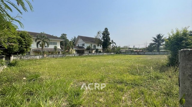 ขายที่ดินถนนคันคลอง ต.แม่เหียะ อ.เมือง จ.เชียงใหม่ ที่ดินขนาด 331.7 ตร.ว. ทำเลดีมาก เหมาะสร้างบ้าน แปลงใหญ่ หน้ากว้างติดถนน ใกล้ตลาดแม่เหียะ พืชสวนโลก บิ๊กซีแม่เหียะ และห้างแมคโคร เดินทางจากสนามบินเพียง 7 กิโลเมตรราคา 9,951,000 บาท (รหัสทรัพย์ 00158298)Contact Us+66 (0)88 268 2000info@acuterealtyconsultant.comLine Official : http://lin.ee/N9TaR0qAdd friend : acuterealtychiangmaihttps://www.acr-partner.com