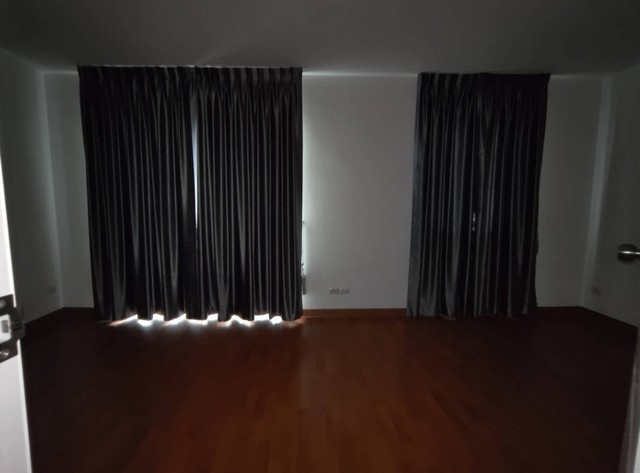 ขายบ้านมือสอง อำเภอ กระทุ่มแบน สมุทรสาคร โครงการ ลลิล ทาวน์แลนซิโอ คริป เพชรเกษม-พุทธมณฑล สาย 4