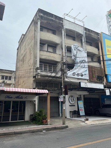 อาคารพาณิชย์ 4.5 ชั้น ตึกเปล่า ลาดพร้าว 80 ซอยประชาราษฎร์บำเพ็ญ 26 ขนาดที่ดิน 19 ตรว พื้นที่ใช้สอย 214.33 ตรม มี3 ห้องมี 4ห้องน้ำ