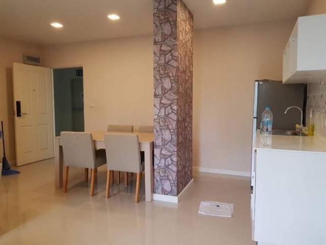 ให้เช่าดีคอนโดซายน์  ห้องมุม วิวสระว่ายน้ำ เฟอร์ครบ