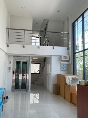 ขายโฮมออฟฟิศ 4.5 ชั้น เดอะ มาสเตอร์ @BTS อ่อนนุช 2 The Master @BTS Onnut 2 ใกล้ BTS ศรีนุช เพียง 400 ม. ถนนอ่อนนุช41 พร้อมลิฟต์ส่วนตัว