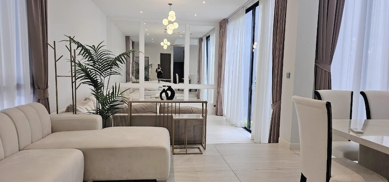 BH3122 ให้เช่าบ้านเดี่ยว 3 ชั้นหรูทันสมัย Bugaan Krungthep Kreetha วิวสระว่ายน้ำ ใกล้ทองหล่อ