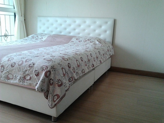 ให้เช่า บ้าน หลังมุม  รามคำแหง  ใก้ลห้างพาซิโอ Tel. 081  416  4142